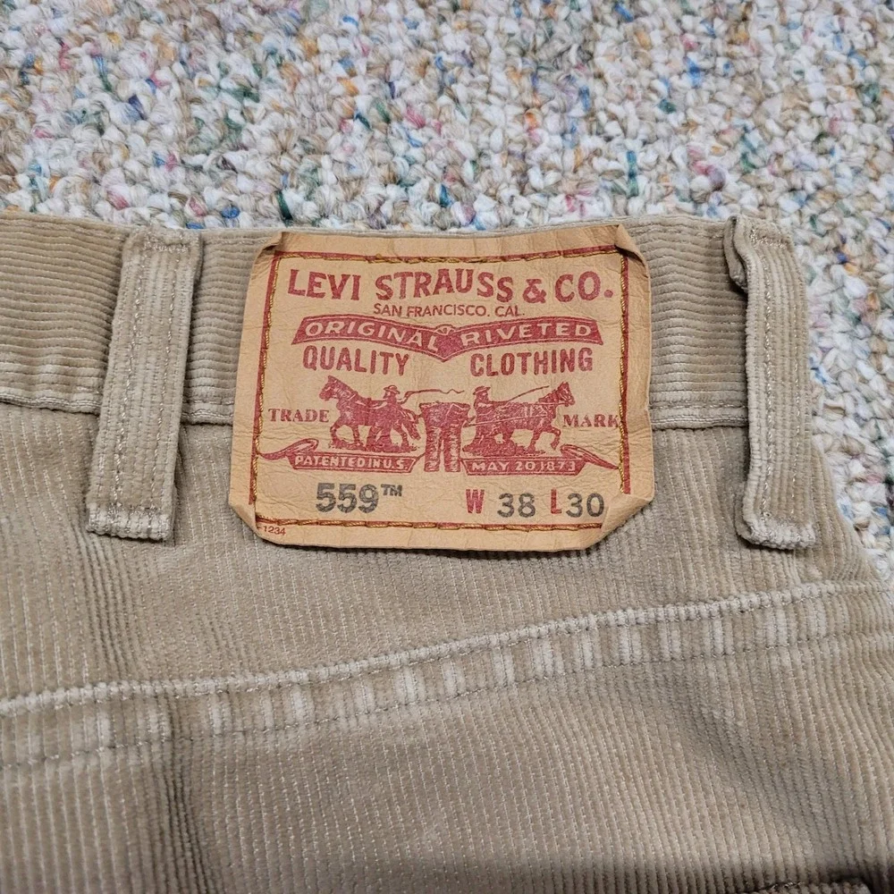 Levis 559 Pants Mens 38x30 Beige Corduroy Baggy Relaxed Fit Straight Leg‎ Y2K